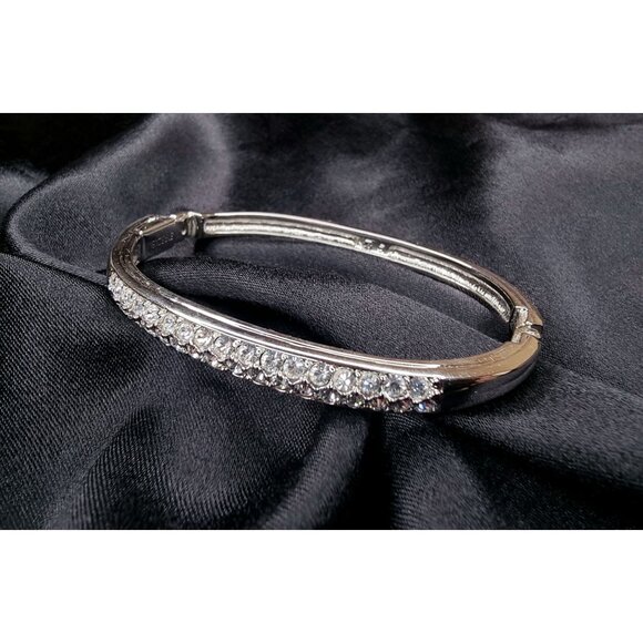 Vintage Swarovski Silver-Tone Hinged Bangle Bracelet With Clear Crystal Accents - Picture 1 of 5